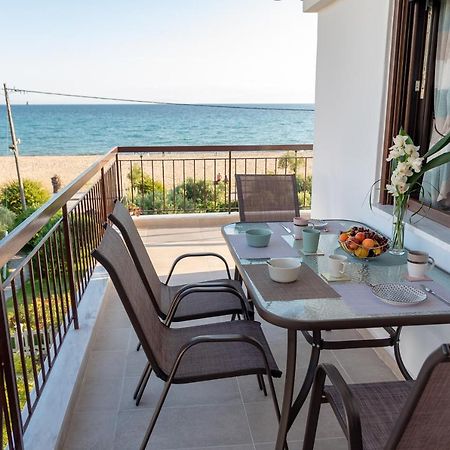 Dimi Seafront Apartment By Rentals Pro Services - Nea Moudania Ngoại thất bức ảnh